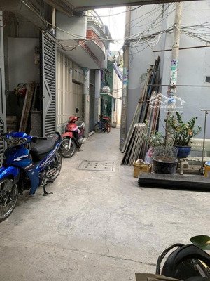 nhà 2 tầng giá yêu thương hẻm 3m ba đình, p. chánh hưng, q8