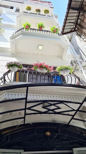 bán nhà dòng tiền tôn đức thắng.65,6m2 x 5 tầng.20m ra mặt phố tđt.dòng tiền ổn định 45tr/tháng