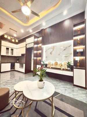 nhà 5 tầng mới đẹp long lanh full nội thất sịn sò- gần phố- gần ô tô - trung tâm hai bà trưng