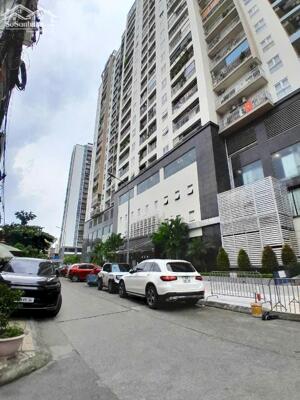 NHÀ ĐẸP 2 THOÁNG, DÂN XÂY KHU PHÂN LÔ GIA THỤY 50M, 5T, THANG MÁY CHỜ, KD, Ô TÔ VÀO NHÀ.