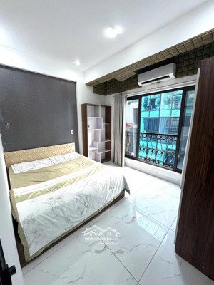 cho thuê 1 ngủ 1 khách full nội thất thang máy khu vực trần duy hưng giá chỉ 5tr6