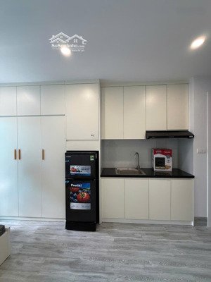 cho thuê phòng full nội thất thang máy gần bách kinh xây- giá chỉ 4tr2