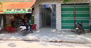 bán dãy trọ 20 phòng+ 2 kiôt tạp hoá (15x27m) 400m2 gần chợ bờ ngựa, thu nhập 34tr/tháng, giá 1 tỷ