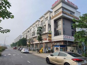 chính chủ gửi bán 1 căn đối diện chung cư dự án centa diamond từ sơn