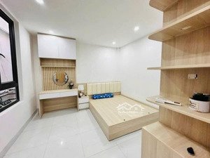 bán nhà ngõ 79 cầu giấy dt 28m2x5 tầng mt. 6,5m giá 7,7 tỷ