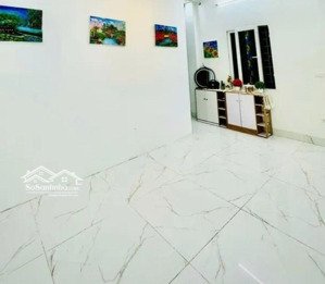 siêu hiếm nhà đẹp ở luôn giá dưới 6 tỷ tây hồ, nghi tàm diện tích: 62m x 2 tầng