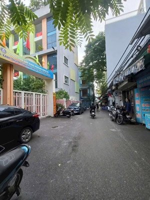 bán nhà phố thái thịnh.15m ra ô tô tránh,nhà đẹp 45m 6 tầng thang máy-mt:4m,về ở ngay-12.x tỷ