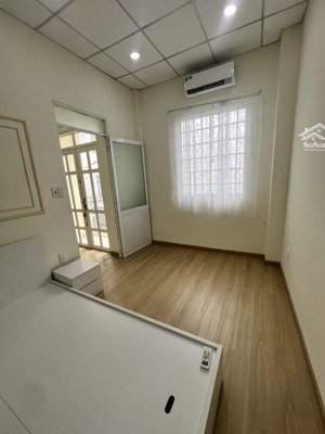 nhà 2 tầng cách lê văn quới chỉ 10 bước giá chỉ nhỉnh 4 tỷ