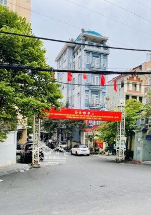 bán nhà phố tây kết-hbt- phân lô cán bộ cấp cao-ở tuyệt vời-tương lai sáng 81m2-4 tầng 18.9 tỷ