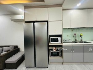 căn hộ 3pn 2wc (105m2) full nt cao cấp, có ban công view công viên ở vạn phúc. giá chỉ 16 tr/th