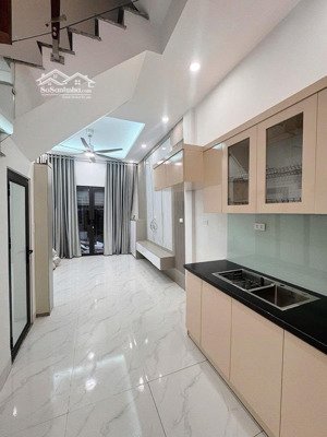 bán nhà nguyễn tiểu la - quận 10 - 40m2 x 4 tầng x nhỉnh 5 tỷ - hẻm ba gác - gần hẻm xe hơi