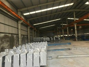 cần bán gấp xưỡng 3000m2 đang cho thuê tháng 80tr mỗi năm lên 10%