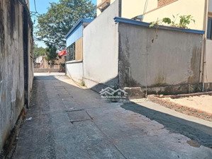 chị chủ cần bán lô đất gần ngay trục chính oto tránh