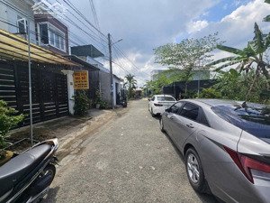 chủ cần tiền bán gấp lô đất trong khu tái định cư tân hương giá 330 triệu/ 95m2 đường xe oto 6m