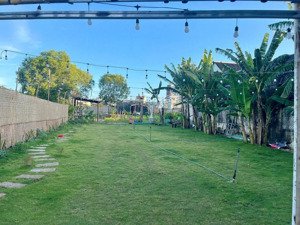 bán hơn 1 sào nhà vườn ngay trung tâm biển long hải giá 35.7 tỷ đối diện trường cấp 2