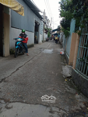 thị trấn nhà bè, chính chủ, có phòng tầng trệt cho người lớn, hẻm yên tĩnh, 4*28m