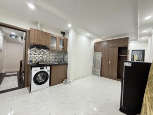 giáp bát nhà đẹp 6 tầng thang máy full nội thất chỉ nhỉnh 10 tỷ