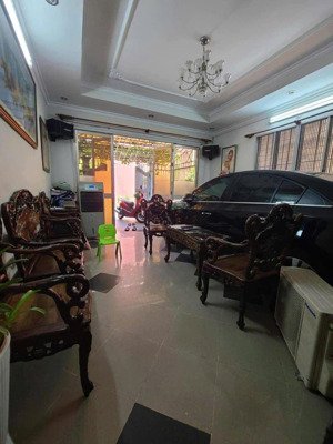 trung tâm quận 3 mặt tiền nam kỳ khởi nghĩa, tiện ở và kinh doanh, sân rộng dễ khai thác