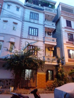 chính chủ anh mình bán nhà kđt văn quán 5 tầng, mt 6m, view sân chơi, ô tô tránh