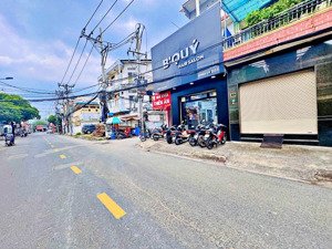 chính chủ - bán lô đất 2 mặt tiền dt 61m2 thổ cư 100%, đường ô tô, ngay chợ thủ đức, chỉ 5.7 tỷ