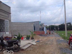 bán nền cặp đất thuộc ấp 5, đức hòa đông, 5x20 (100m2), giá 790 triệu/ nền, shr sẵn, 