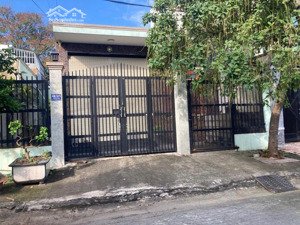 nhà sau ubnd huyện, giá: 55tr/m2, dt: 9x18m, 162m2, view 2 công viên, đường phạm thị quy, nhà bè