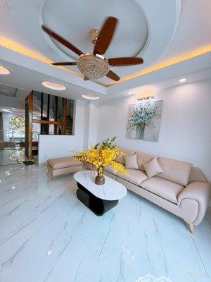 bán biệt thự phố đẹp nhì khu nam sài gòn 6 tầng thang máy, gara ô tô- trung tâm tân quy, quận 7