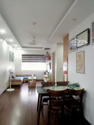 bán gấp căn hộ chung cư thanh hà diện tích 63,19m2 khu 5 tòa mới giá chỉ 3,3xx tỷ.