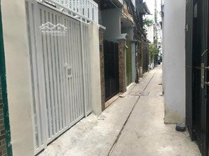 nhà 5.3 tỷ, 3 lầu đang có hđ thuê 12tr/tháng. diện tích 2.85x10, trong khu vực không còn căn rẻ hơn