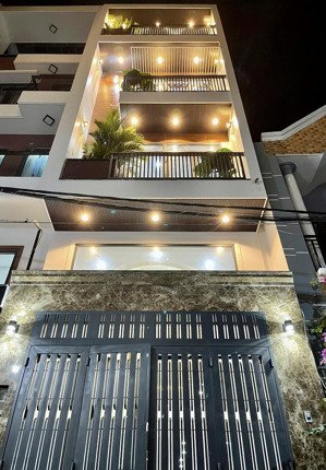 bán nhà đẹp 5m - hxh - full nội thất cao cấp - xe hơi vào tận nhà - p.6 - 8,4 tỷ - khu trung tâm gv