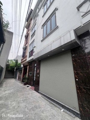 phúc lợi 50m2. giá chỉ 10 triệu lh zalo) cho thuê nhà nguyên căn