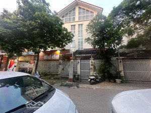 bán biệt thự làng việt kiều châu âu euroland, 45,6 tỷ, 153m2, 6pn, 3wc, chính chủ