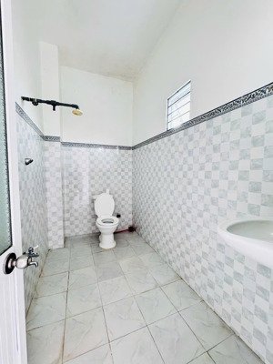 bán nhà nhỏ xinh đủ công năng diện tích 120m2 ngang 4,2 m cách bến xe phía bắc vài trăm mét