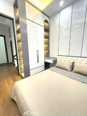 chính chủ cần bán nhà lĩnh nam - hoàng mai : 38m - 5 tầng - full nội thất - giá chỉ 6.5 tỷ