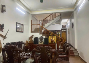 chính chủ bán nhà 2 tầng 1 tum - xây cực kỳ chắc chắn - khu cán bộ bắc cường tp lào cai