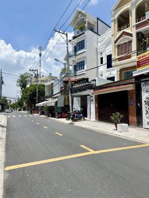 mặt tiền đào tông nguyên - 125m2 - 10 tỷ thị trấn nhà bè - chính chủ