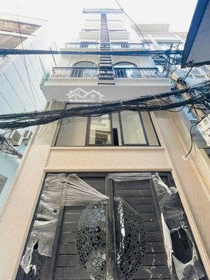 phú mỹ 45m2 x 7 tầng thang máy căn hộ dịch vụ.
lượng mô tả: 7 tầng lô góc - toà ccmn