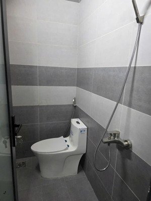 nhà bán 6ty850,diện tích 4,8x11m ,2 lầu 1 triệt , 1 sân thượng huỳnh tấn phat thị trấn nhà bè