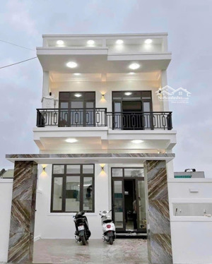 kinh doanh gỗ thất bại, bán căn nhà ngang 6x15m tâm huyết mới hoàn thiện - chỉ 600triệu