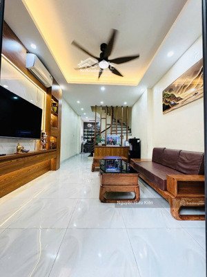 bán nhà 5 tầng- nội thất nhập khẩu - 2 mặt thoáng sáng tự nhiên - cách vài bước chân ra hồ văn quán