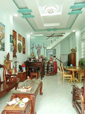 bán nhà tân phú 2 tầng btct 120m2 (5x22m) nở hậu hxh cách 1 căn 5pn ngay dương đức hiền chỉ 8.x tỷ