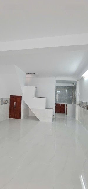 bán nhà mới 100% hẻm 4m âu cơ - p tân sơn nhì. dt 4.25x10m. trệt 1 lầu mới. 2 phòng ngủ