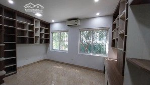 cần tìm chủ nhân mới căn nhà lk 100m2 đã hoàn thiện full, sẵn sổ giá 28.x tỷ cả nhà