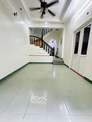 bán nhà đẹp gia đình tự xây phố lĩnh nam- ô tô gần nhà diện tích 50.5m2 xây 4 tầng ở luôn giá tốt