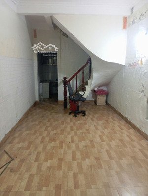 bán nhà khương trung thanh xuân 31m 3 tầng 6.35 tỷ gần hồ đầm hồng ba bước ra ô tô