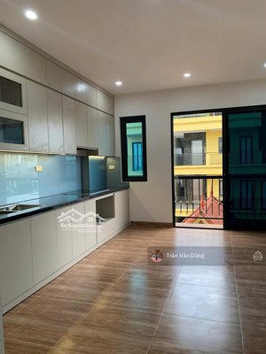 bán nr tại tu hoàng, xuân phương. diện tích 30m2, xây mới 7 tầng - full nội thất - ô tô đỗ cổng