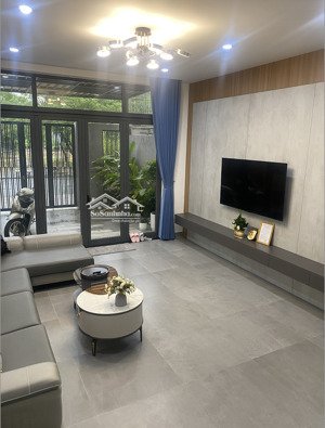 chính chủ cần bán nhanh nhà siêu đẹp - nva giai đoạn 1 - view công viên