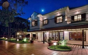vip- biệt thự xuân thủy- 1.300m2- 2 tầng, sân vườn- thảo điền, quận 2