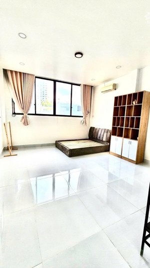 ngang 5,5m 21m - hẻm xe hơi 4m - kế bên phú mỹ hưng - mà chỉ nhỉnh 8 tỷ