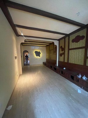 cho thuê nhà mặt phố bà triệu, dt 65m, mt 4.2m, giá 70 triệu